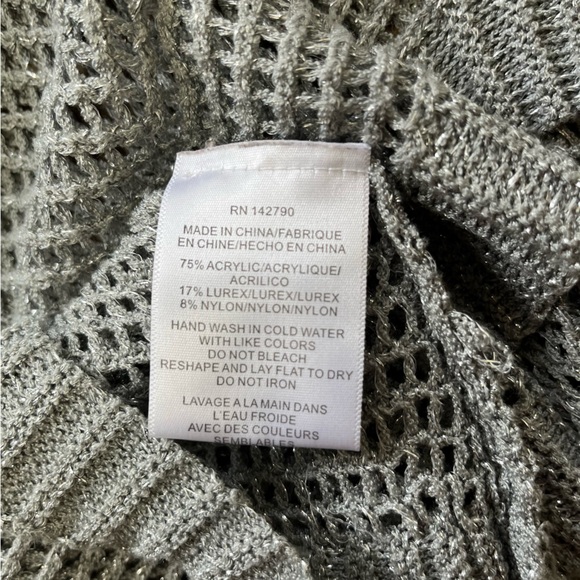 BCBGMaxAzria Knit Flowy Top - Picture 5 of 5